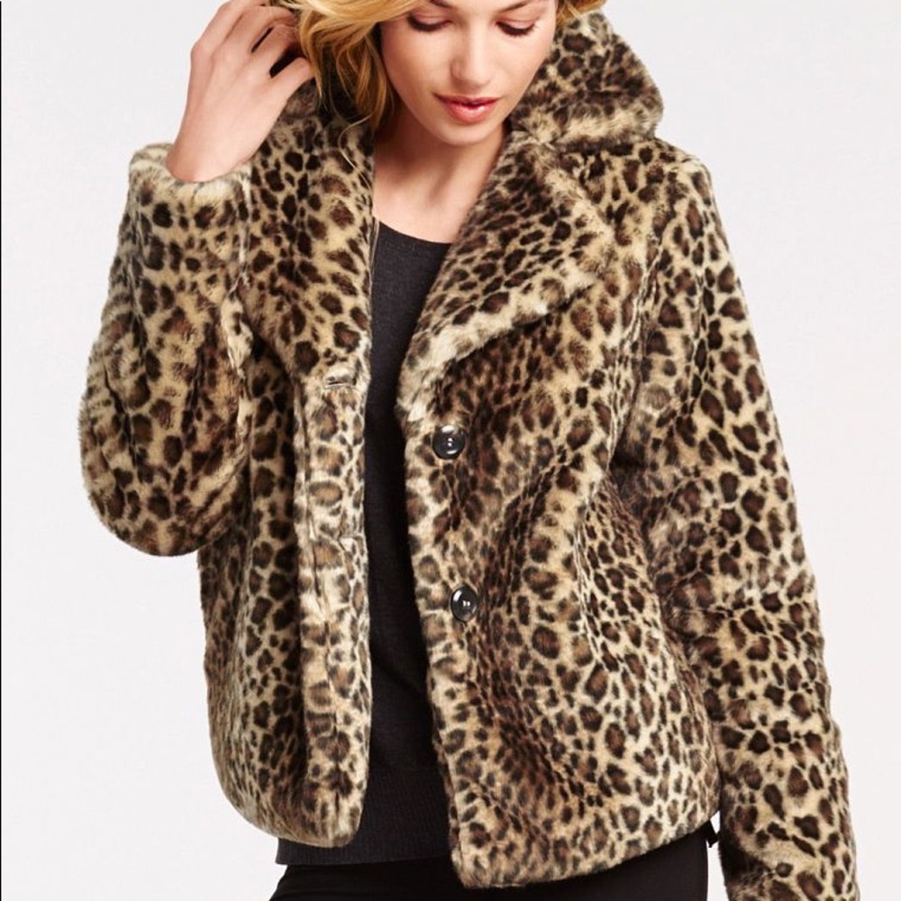 VS Boxy Faux Fur Leopard Print Jacket / Coat